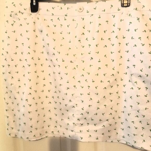 Intro Love the Fit Palm Tree printed skort… - Picture 6 of 12